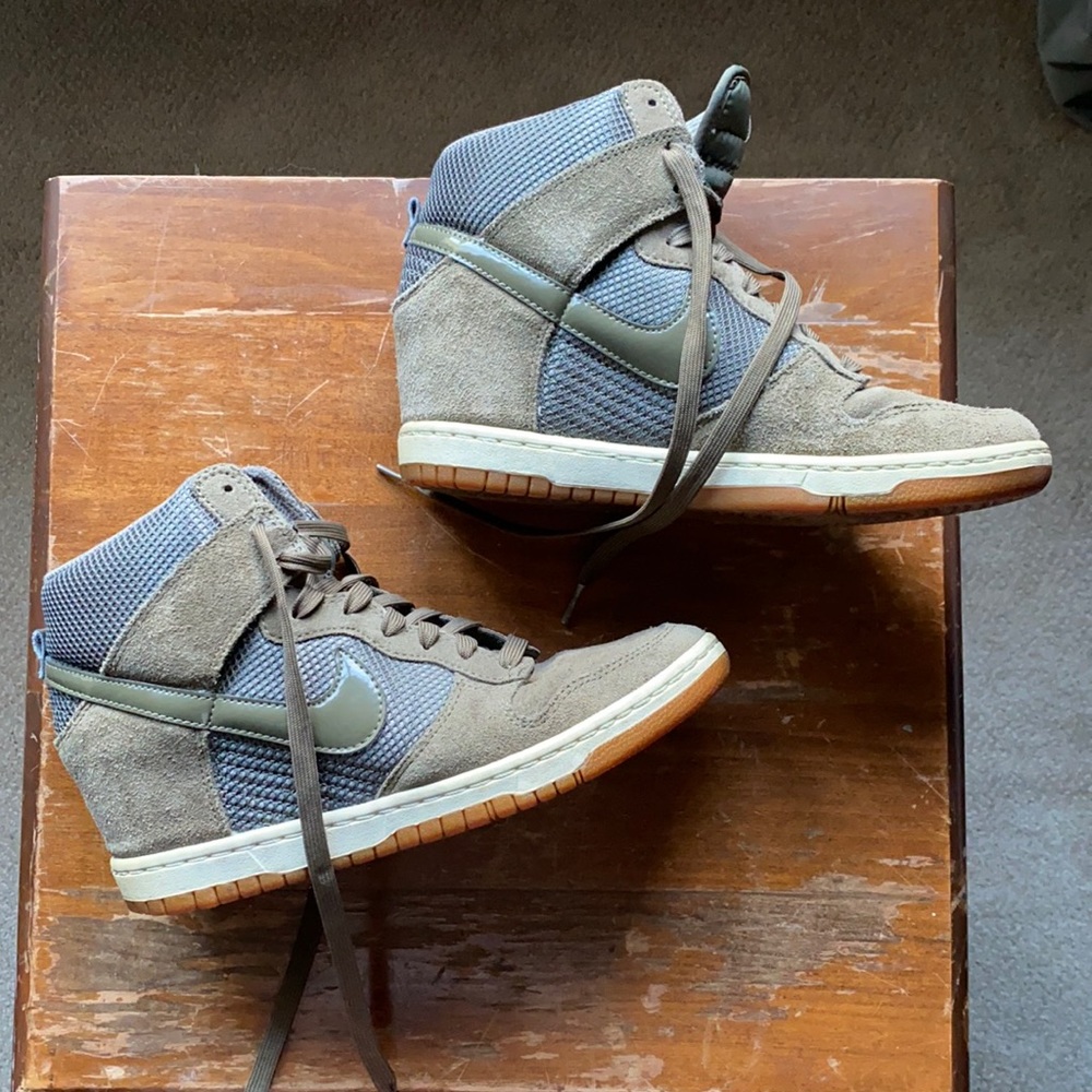 Nike Dunk Sky Hi Suede Sneakers - Olive Green